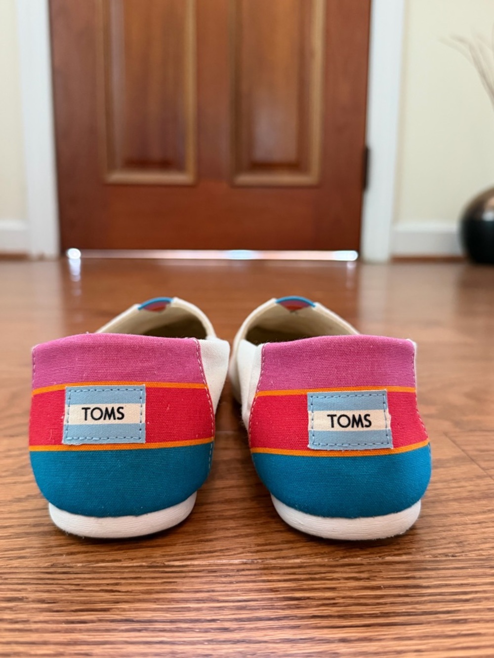 Sesame Street TOMS - 50th Anniversary Edition - Picture 7 of 10